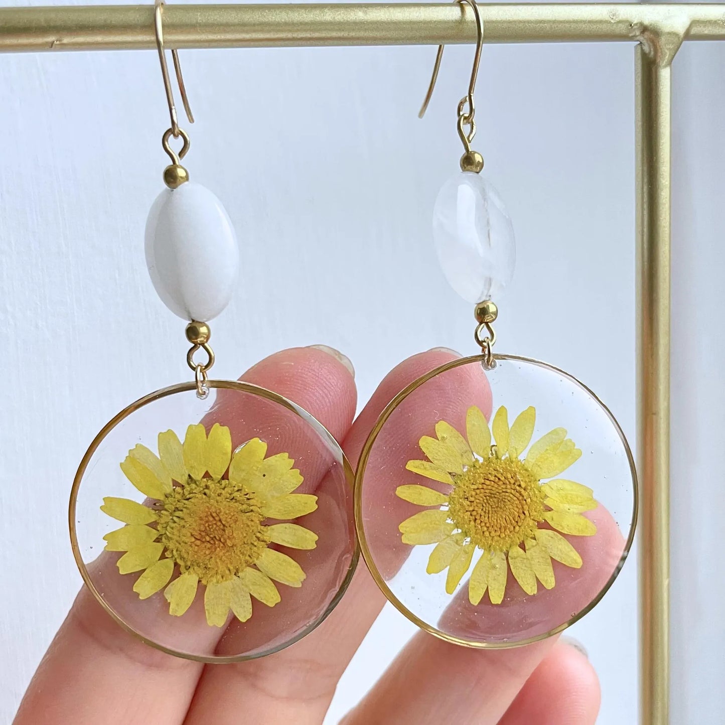 Daisy Flower Dangle Earrings