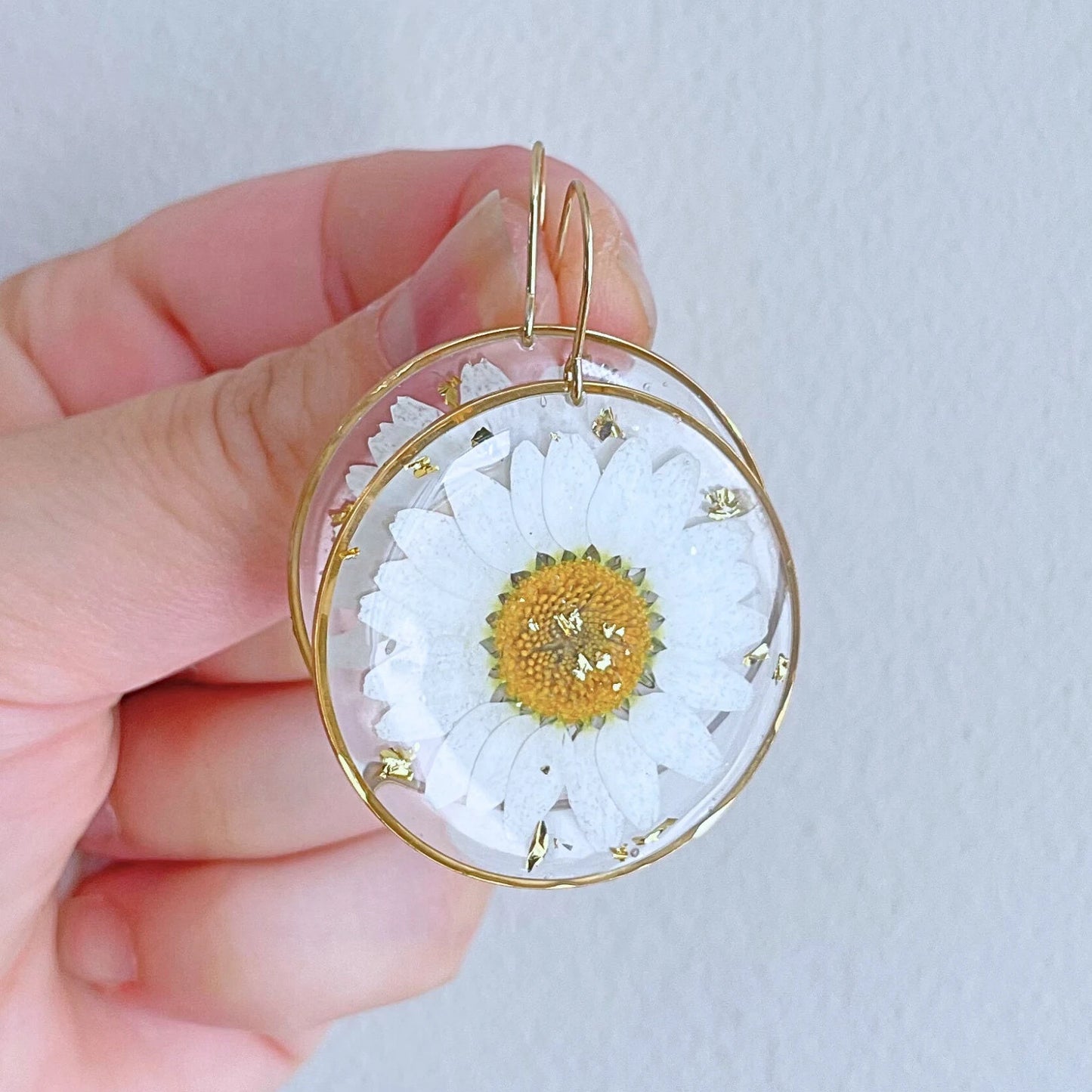 White Daisy Drop Earrings