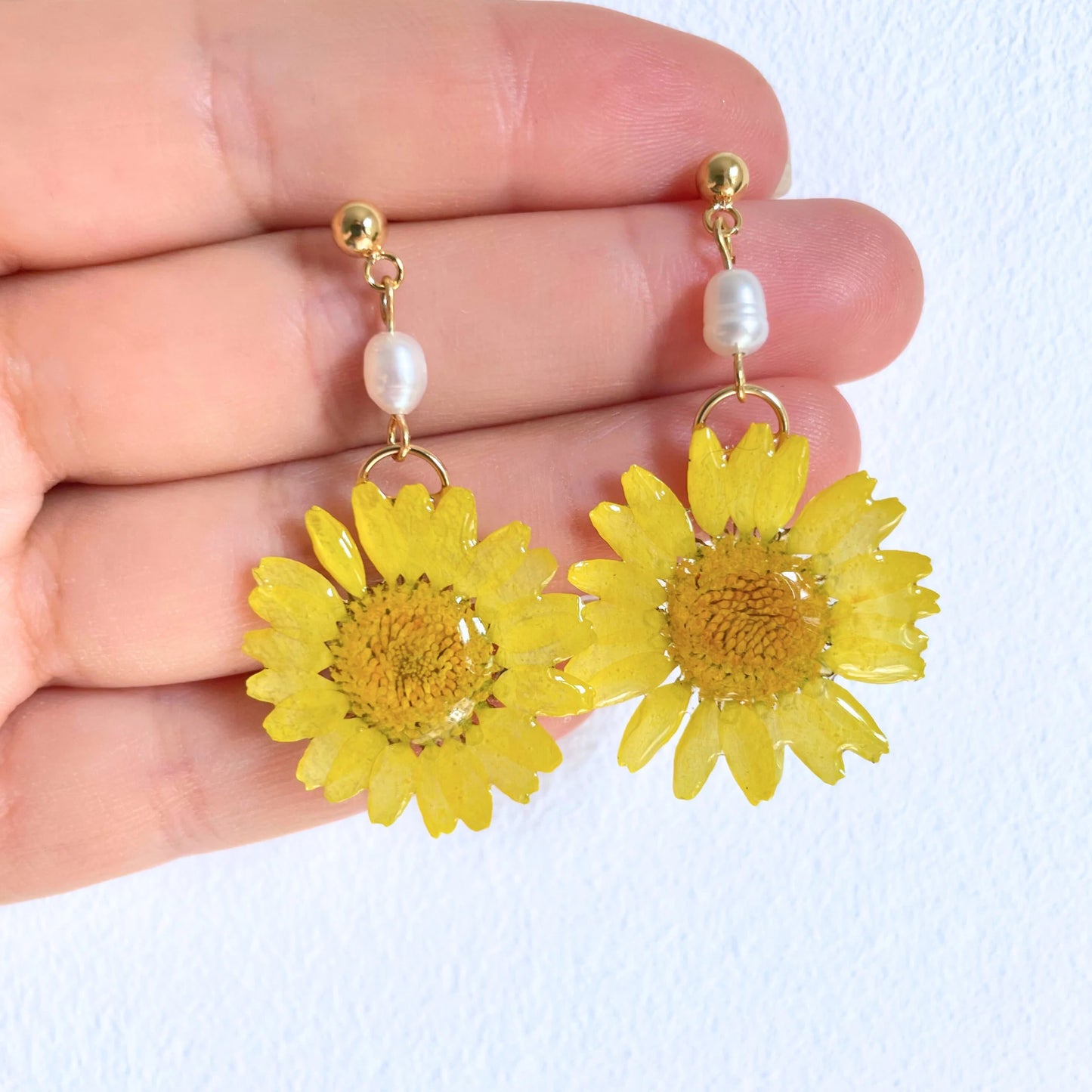Daisy Flower Pearl Drop Earrings