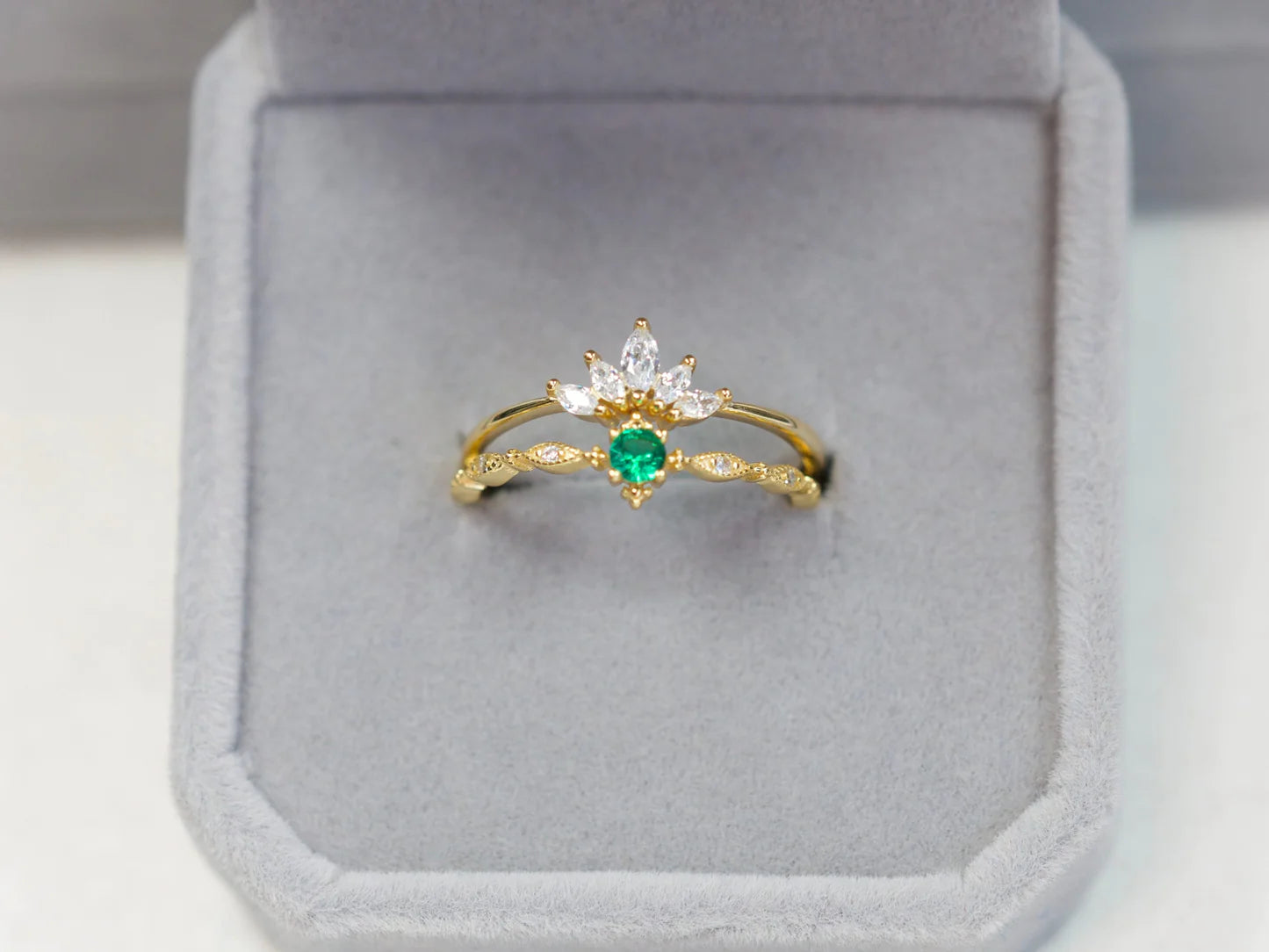 Minimalist Emerald Ring