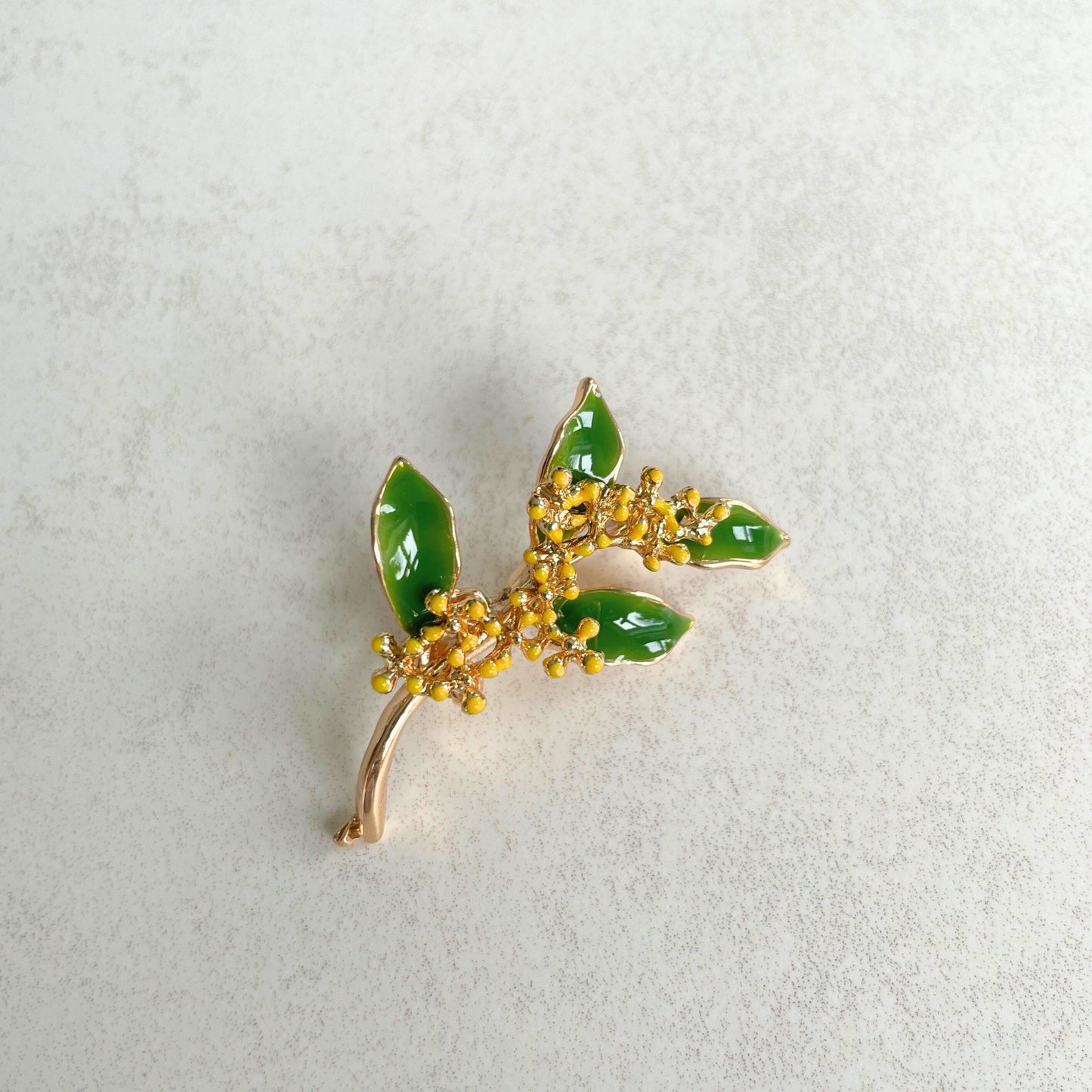 Tree branch yellow flower gold pin brooch