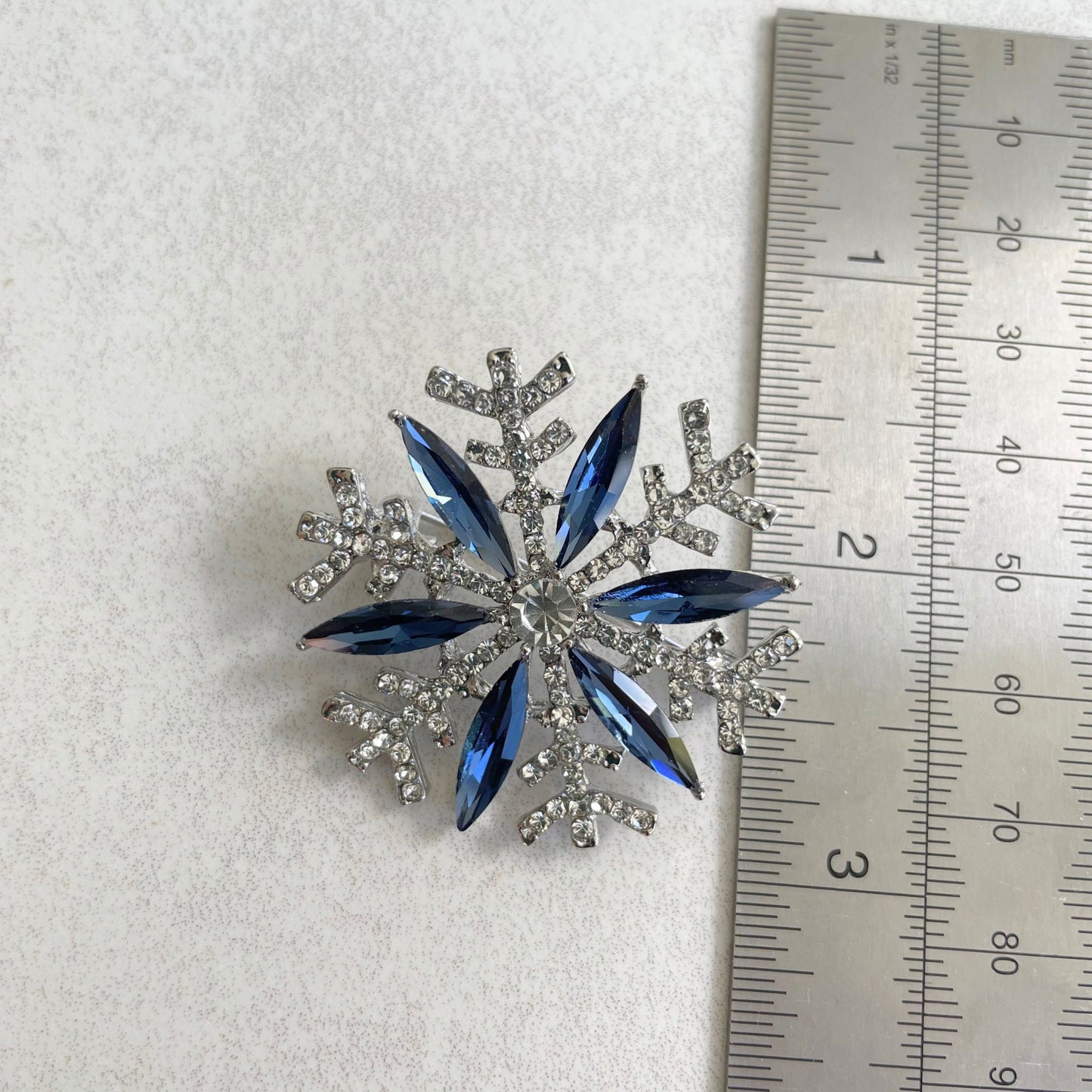 Blue sapphire crystal snowflake silver pin brooch