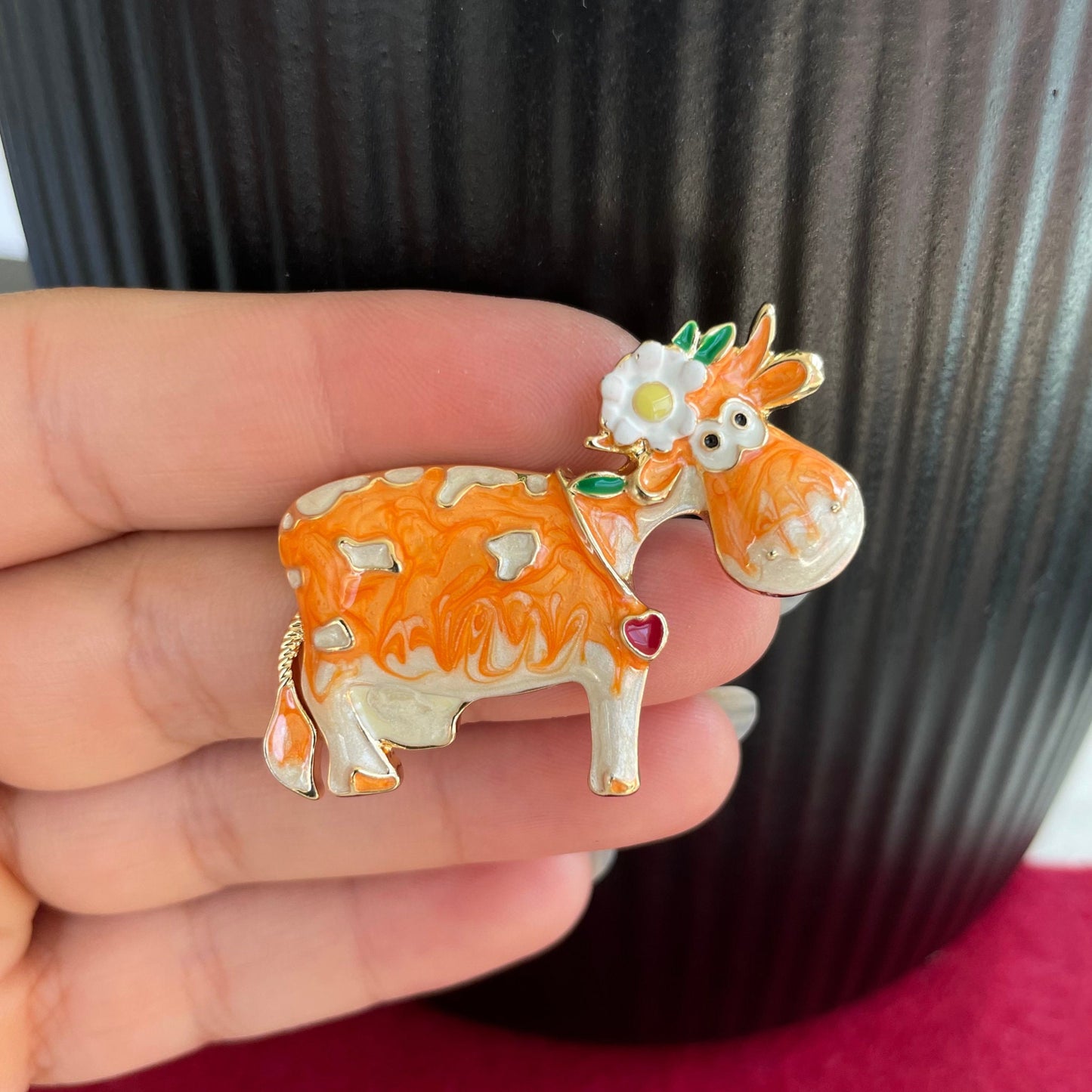 Cute cow daisy flower gold pin brooch