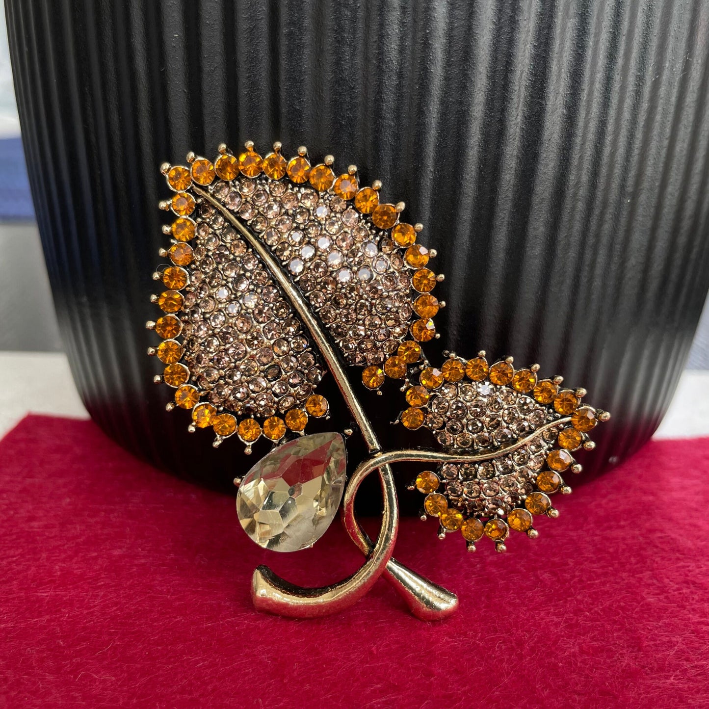 Vintage Style Amber leaf crystal gold pin brooch