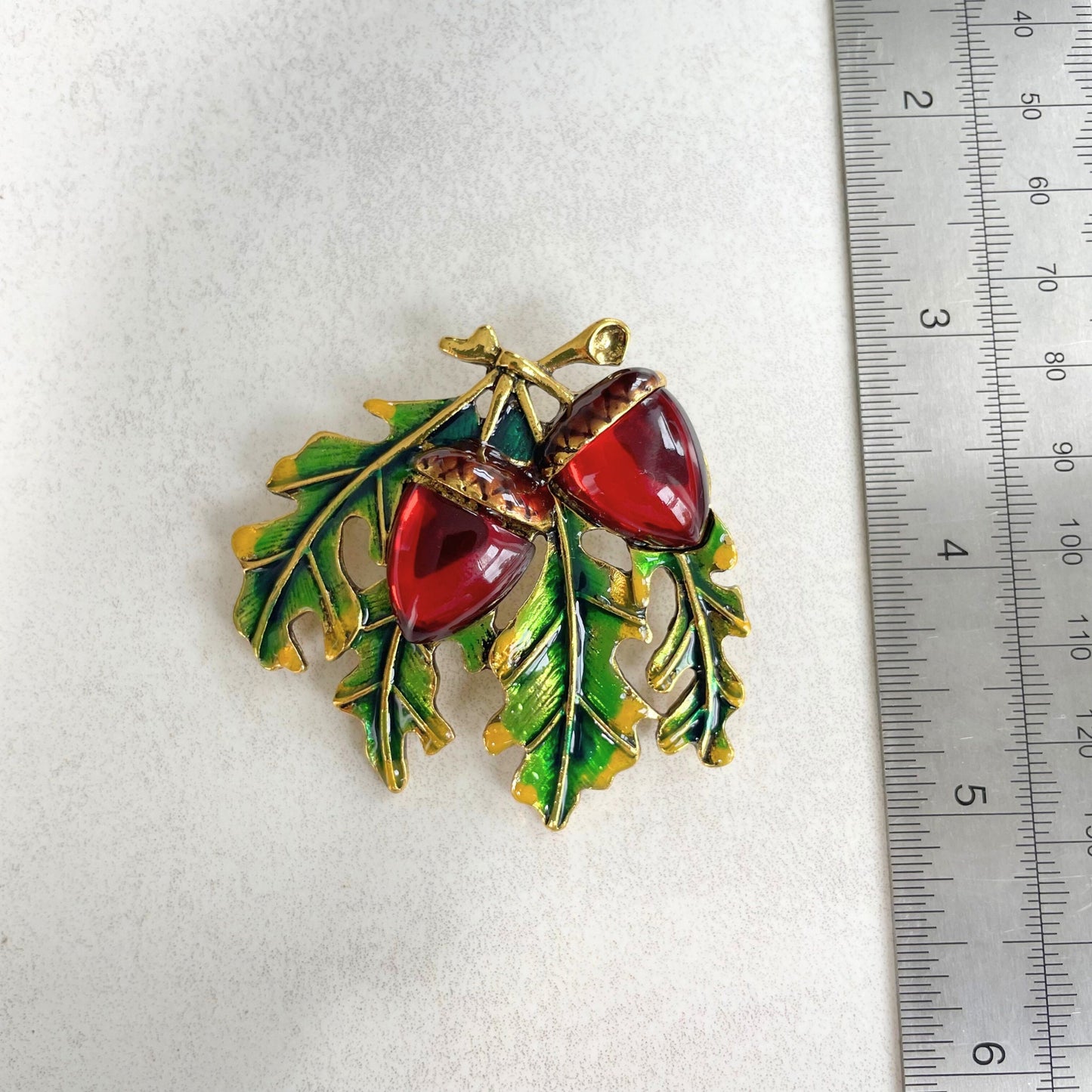 Vintage style amber acorn oak leaf gold pin brooch
