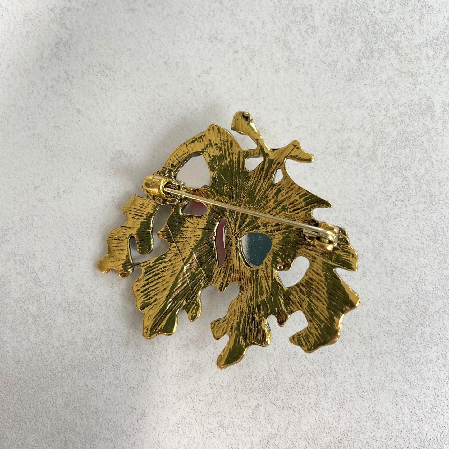 Vintage style amber acorn oak leaf gold pin brooch