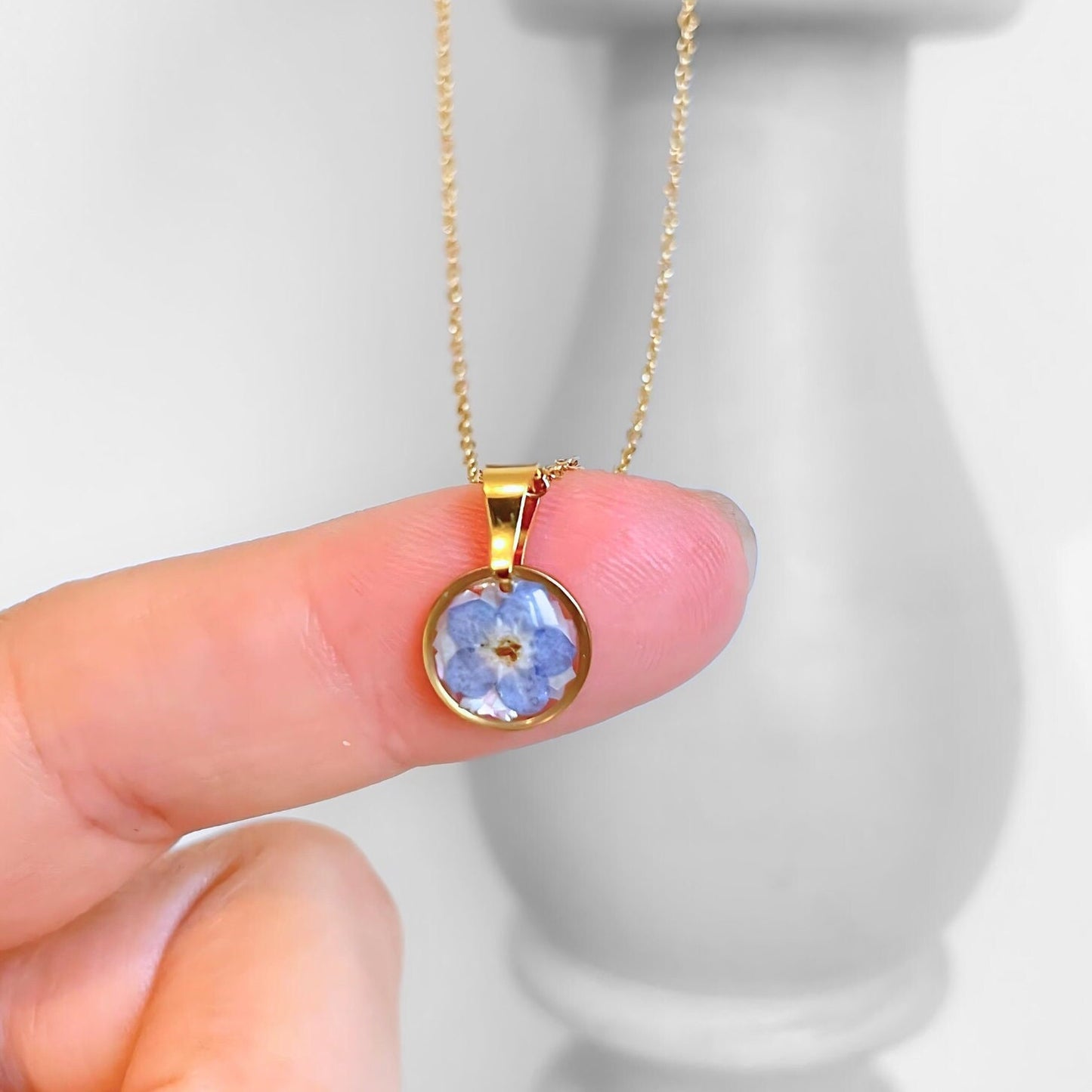 Forget Me Not Flower Round Shell Charm Necklace