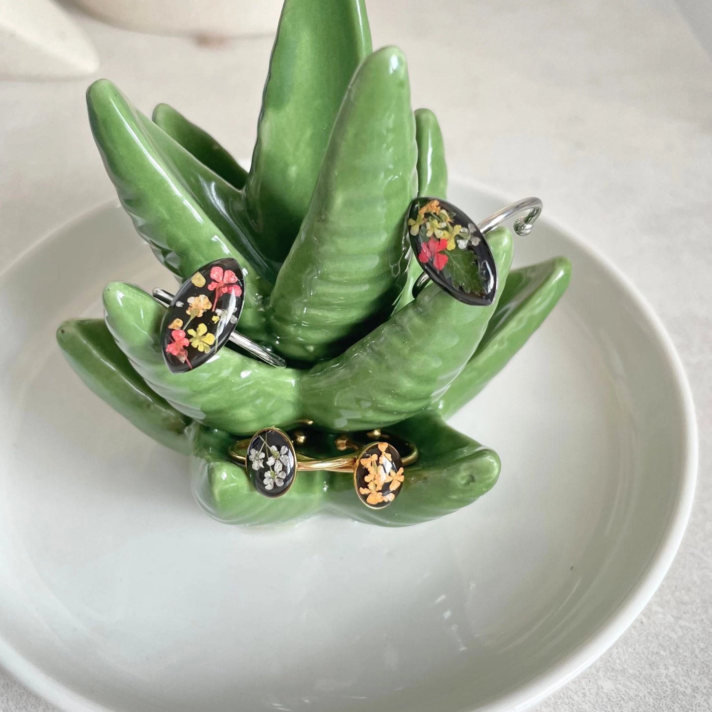 Real Leaf Oval Blossom Ring