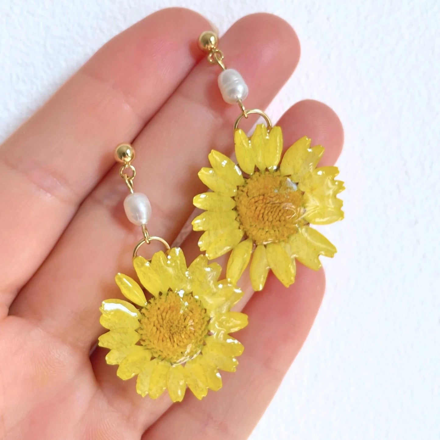 Daisy Flower Pearl Drop Earrings