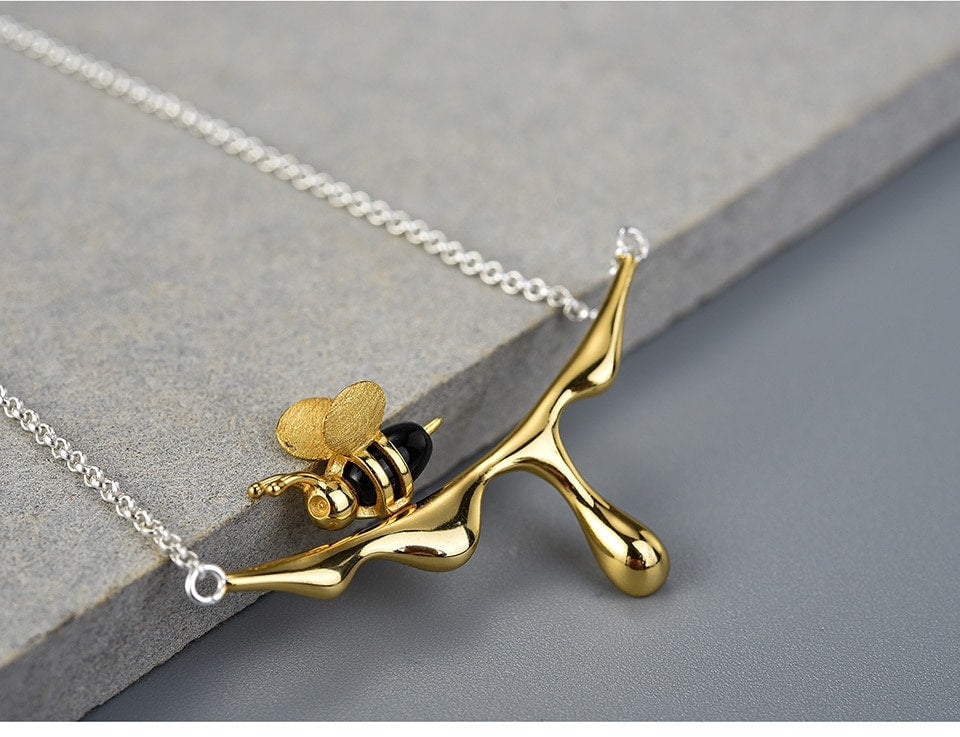 Luxury 925 Sterling Silver 18k Gold Plated Bee Necklace, Dripping Honey Pendant ,Bee Jewellery,Dainty Necklace,Silver Necklace, Gift For Her
