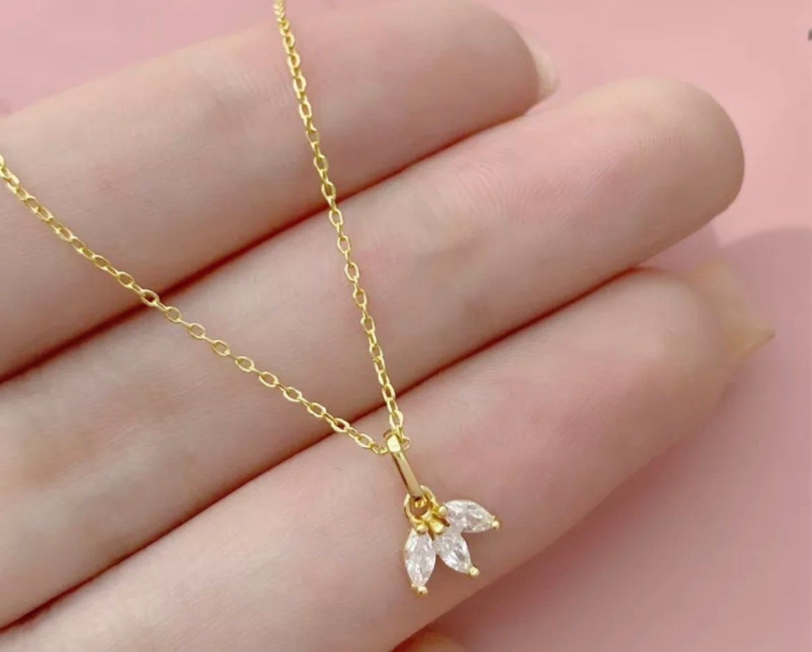 Minimalist Crystal French Clover Charm Necklace-Flower Petal Charm Necklace-Tiny Crystal Necklace-Bridal Necklace-Gold Necklace-Gift For Her