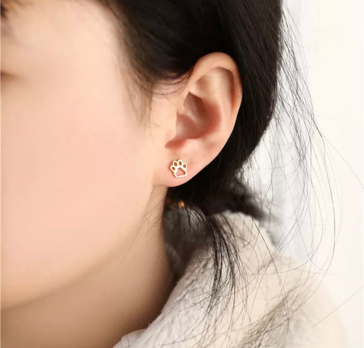 18k Gold Paw Stud Earrings - Sterling Silver Paw Earrings - Minimalist Paw Earrings - Cute Animal Paw Earrings - Gold Earrings -Gift For Her