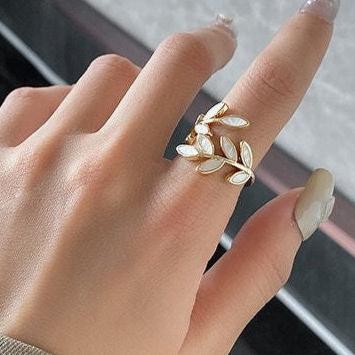 Dainty Gold Leaf Ring ,Leaf Open Ring, Statement Ring, Gold Leaves Ring,Band Ring ,White Flower Ring,Adjustable Minimalist Ring,Gift For Her