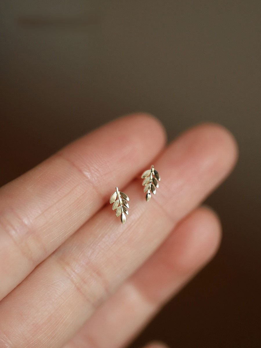 18k Gold Minimalist Faceted Leaf Stud Earrings-Tiny Sterling Silver Leaf Earrings-Dainty Leaf Studs- Delicate Leaf Earrings- Gift For Her