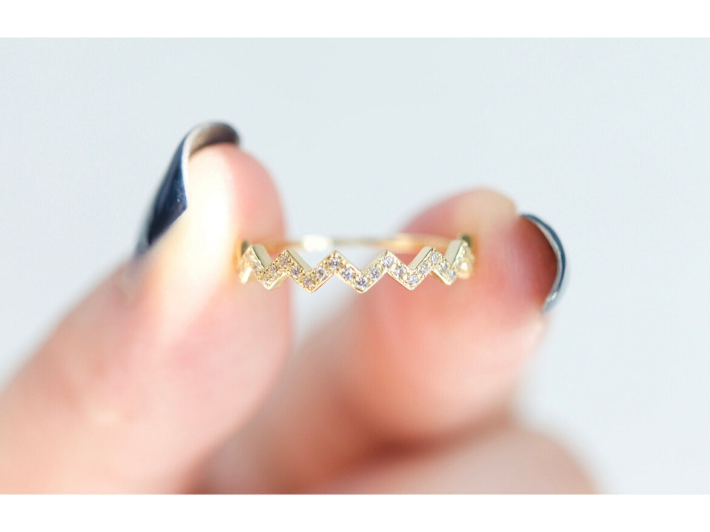 Thin Wave Gold Ring