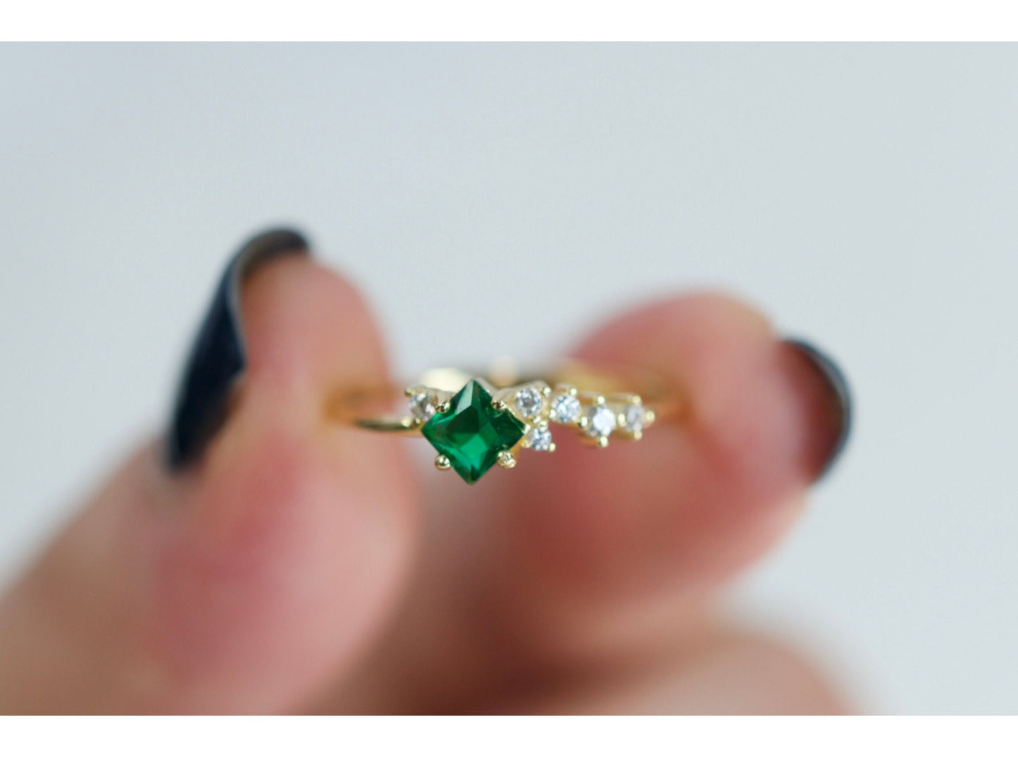 Emerald Rhombus Ring