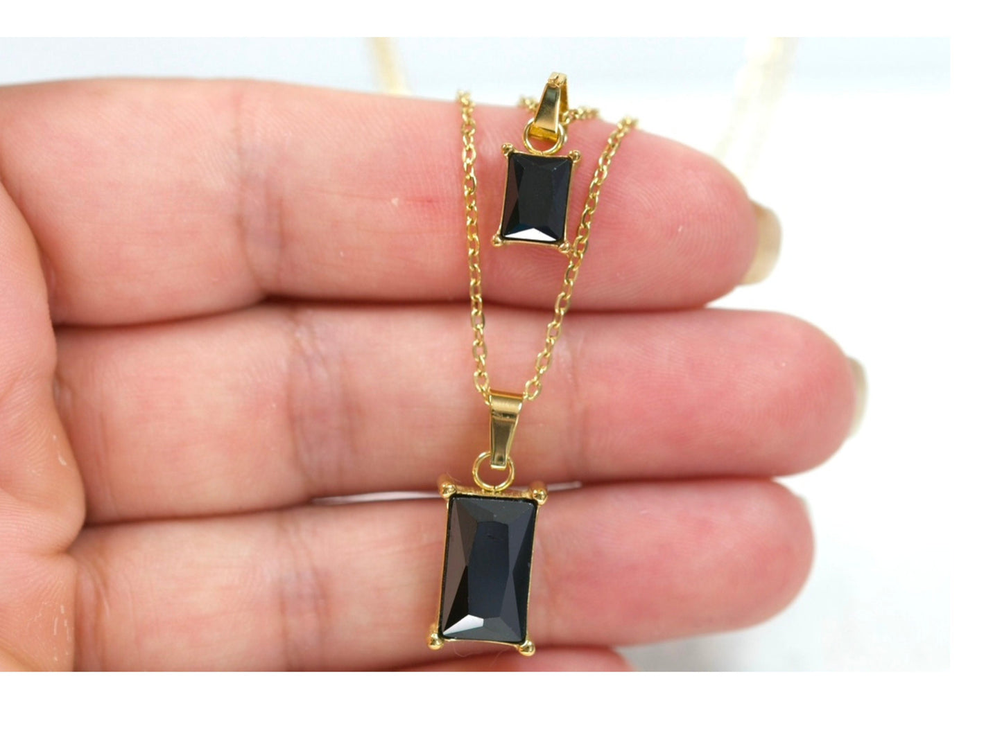 Black Rectangle Pendent Necklace