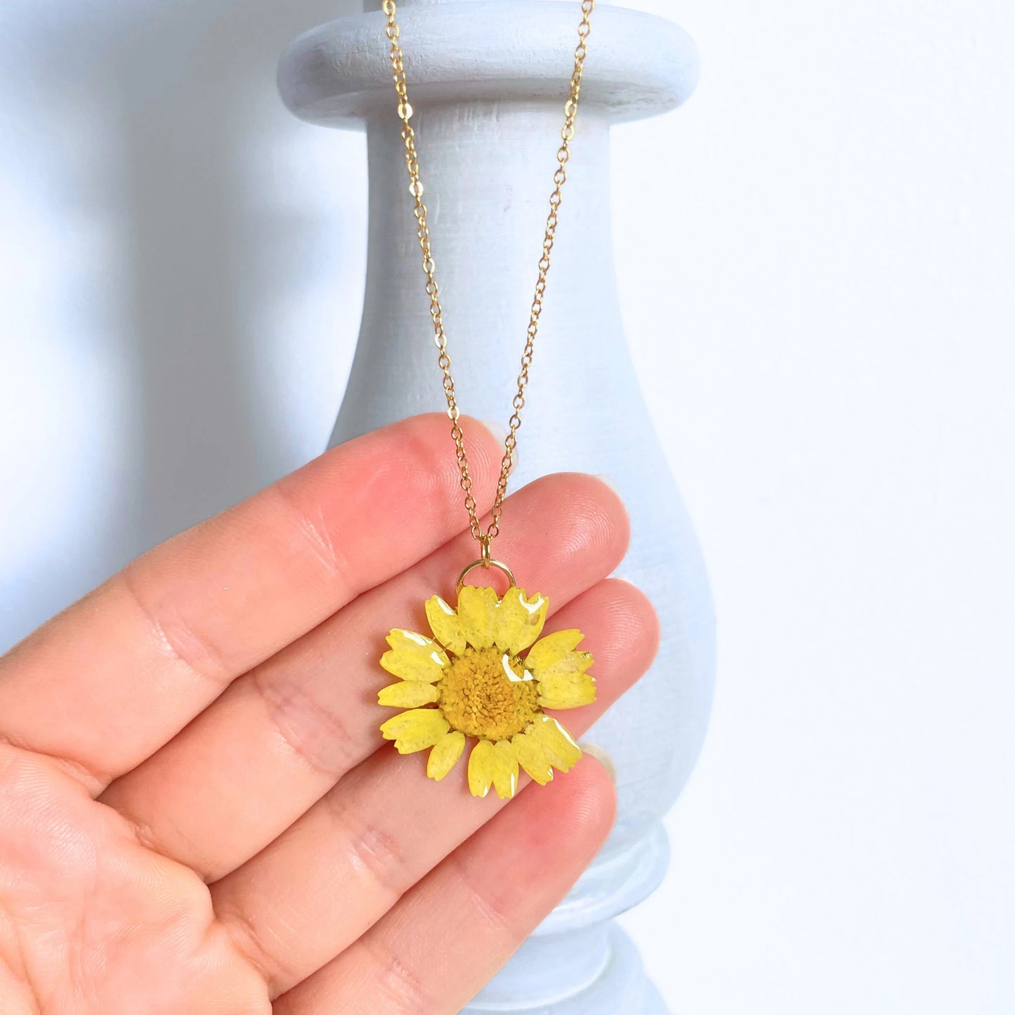 Real Daisy Flower Pendant Necklace