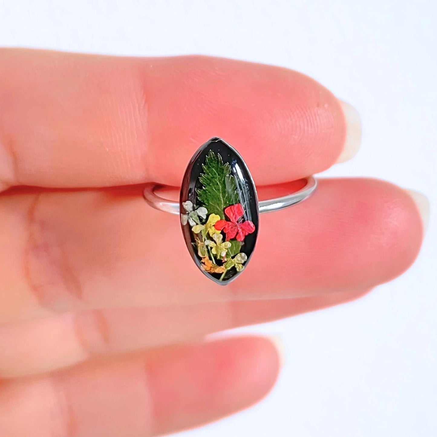 Real Leaf Oval Blossom Ring