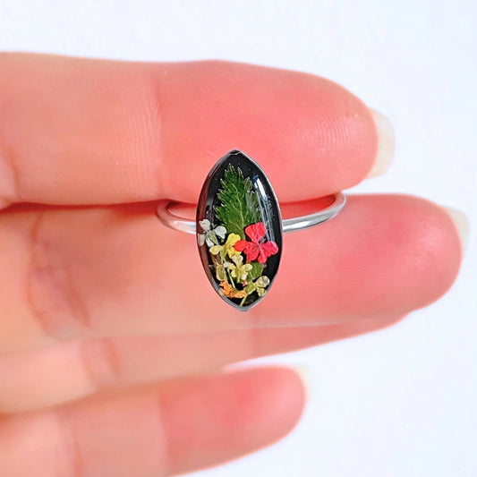 Real Leaf Oval Blossom Ring