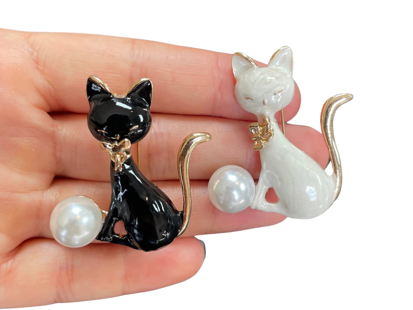 Dainty Black Cat With Pearl Pin Brooch