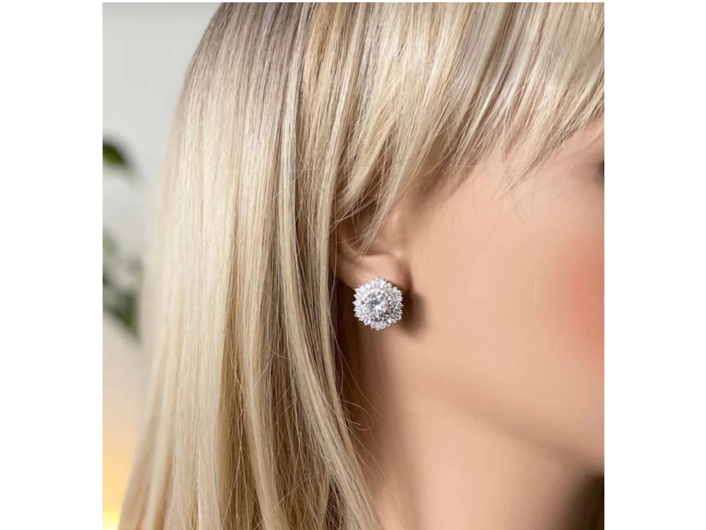 Fashion Large Flower Diamond Earrings