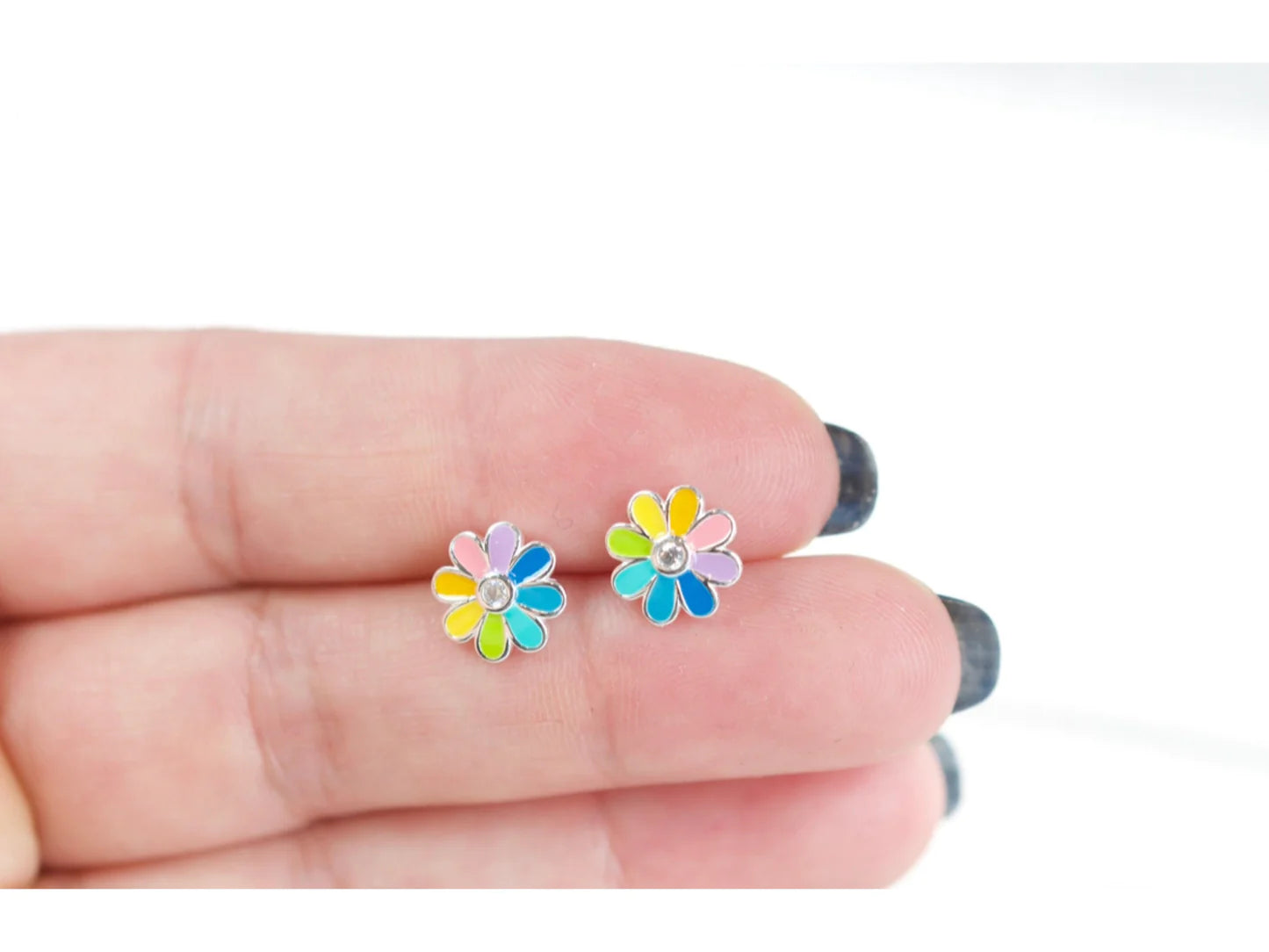 Dainty Daisy Flower Earrings