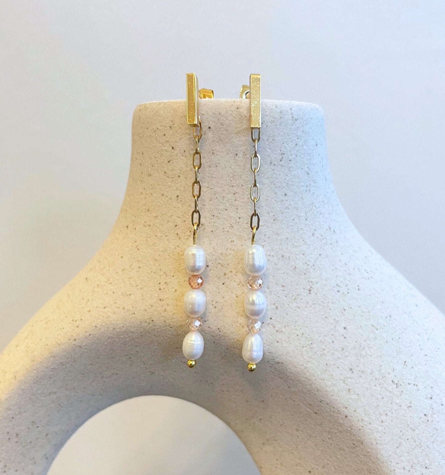 Elegant Long Link Chain Tassel Freshwater Pearls Bar Gold Stud Earrings - Dainty Delicate Wedding Natural Dangling Drop Pearl Earrings