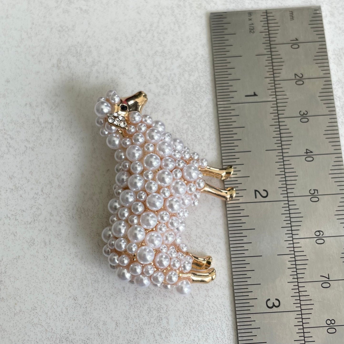 Cute Sheep pearls gold pin brooch