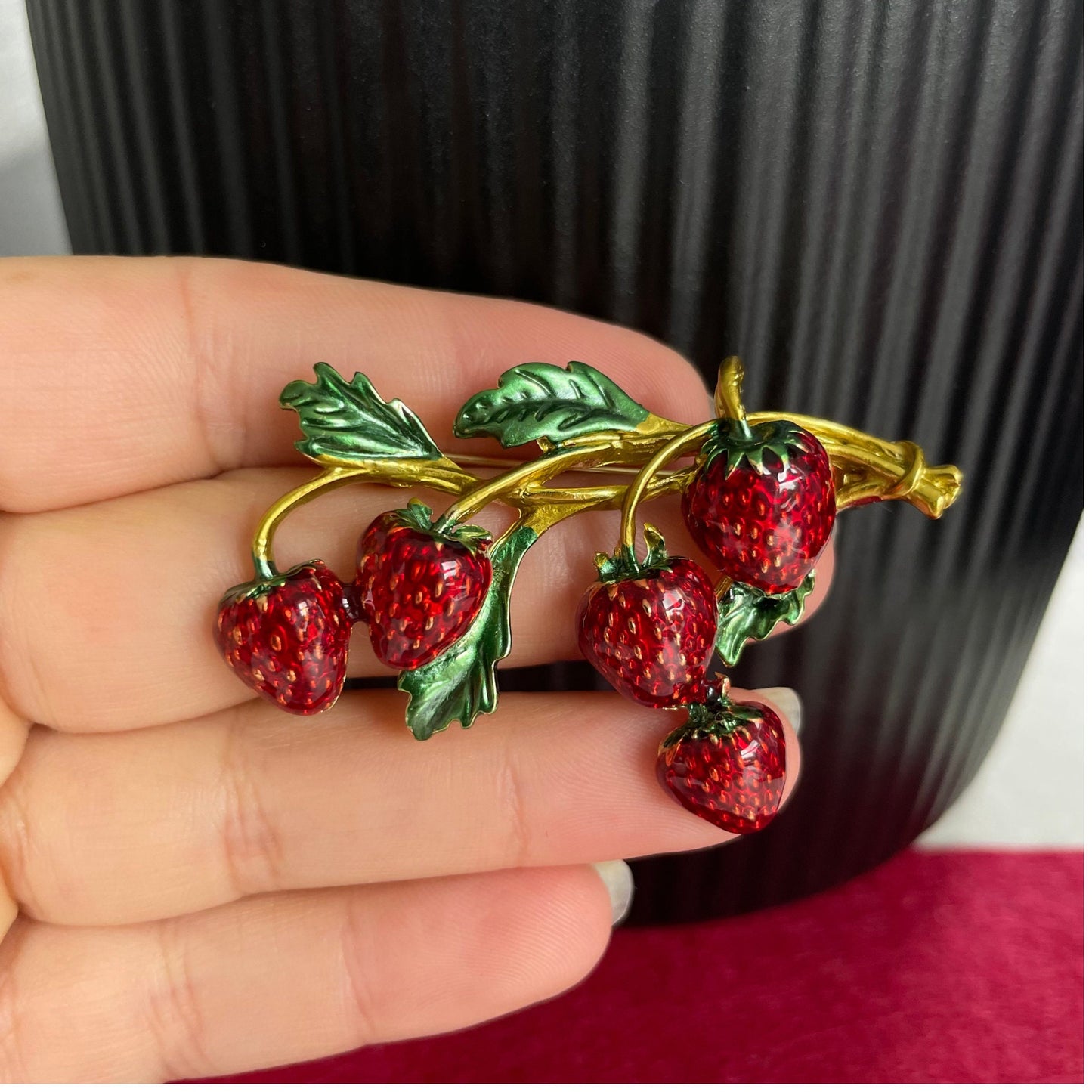 Retro red enamel strawberry green leaf gold pin brooch