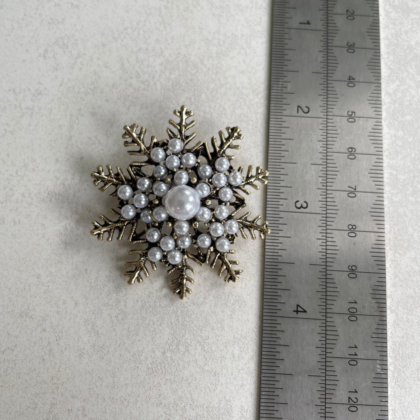 Vintage style snowflake pearl gold pin brooch  • Retro snowflake brooch pin • Elegant white pearls flower gold brooch • Gift for mum