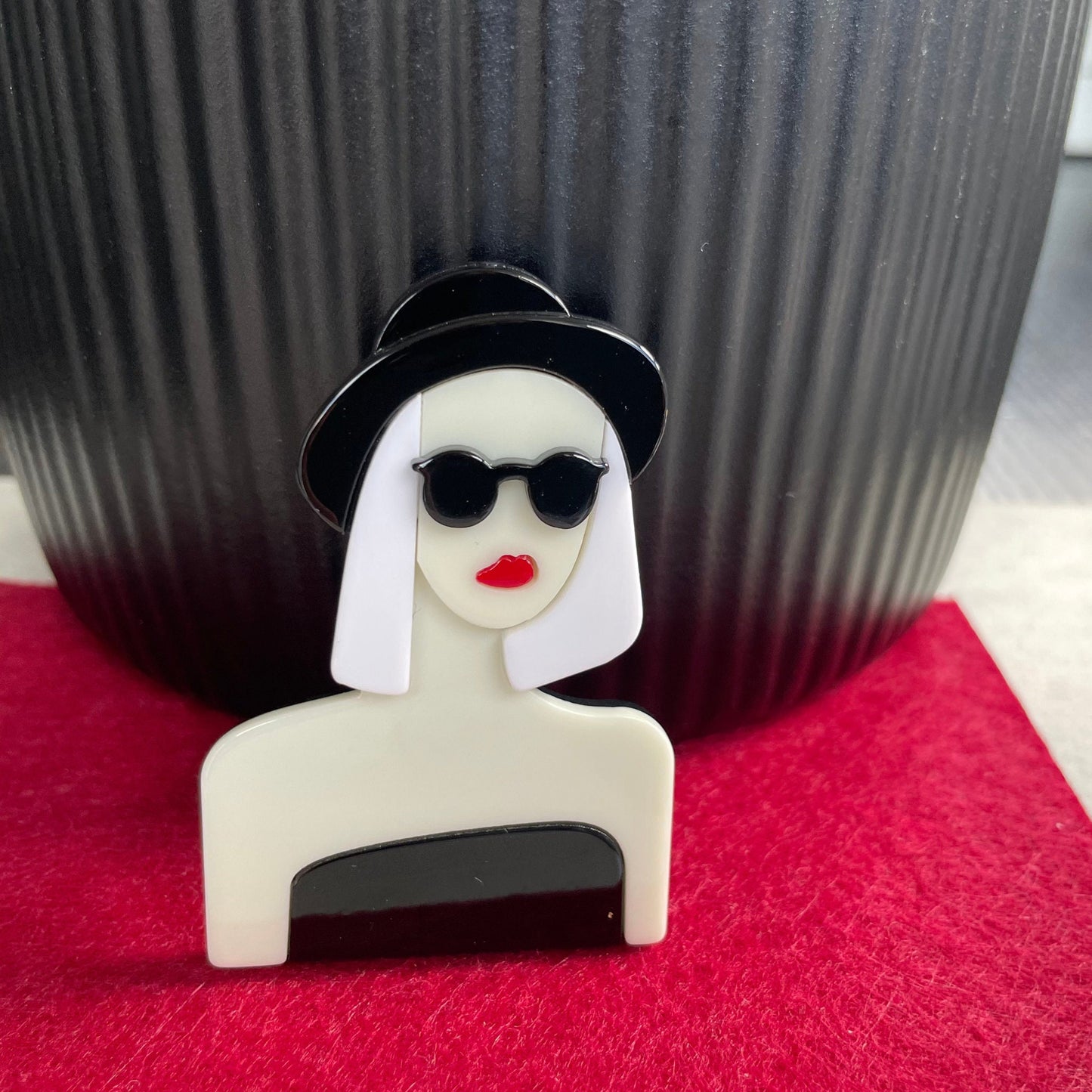 Art Deco modern lady with sunglasses and black har acrylic pin brooch