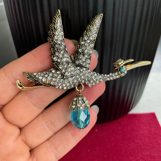 Vintage style large stork bird rhinestone gold pin brooch