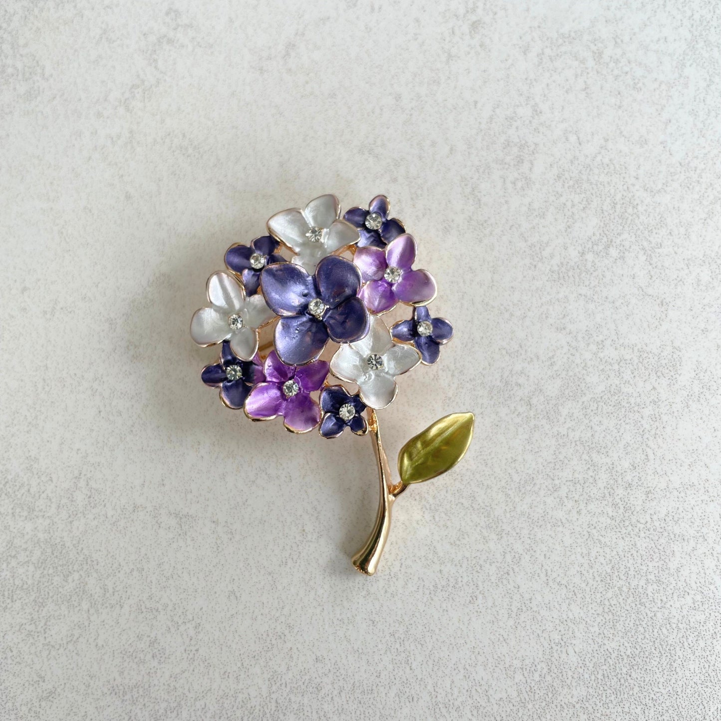 Delicate Lilac flower gold pin brooch