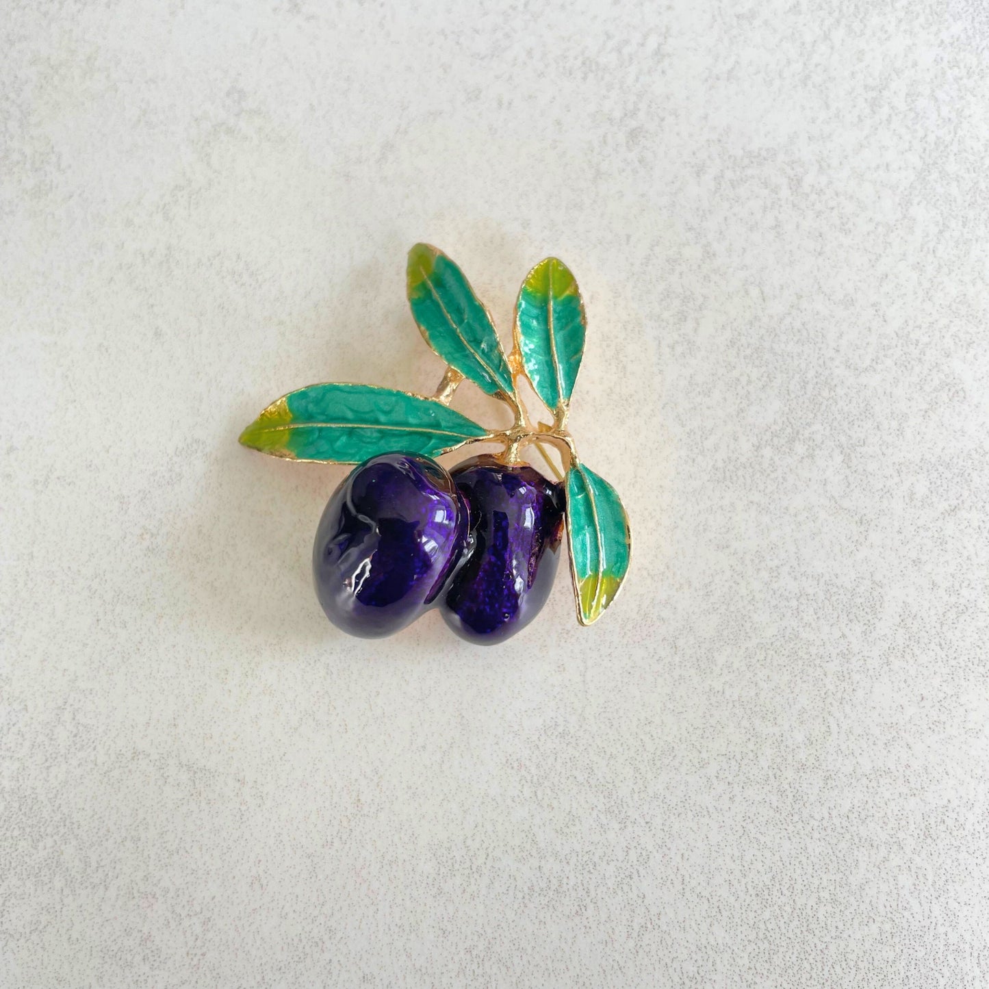 Retro purple olives green leaf gold pin brooch