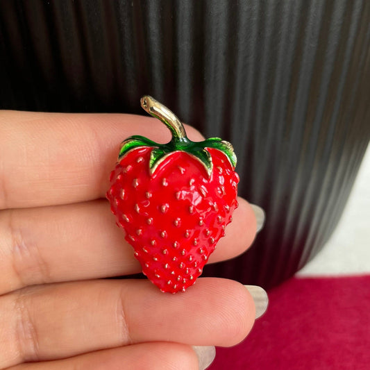 Retro red enamel strawberry gold pin brooch