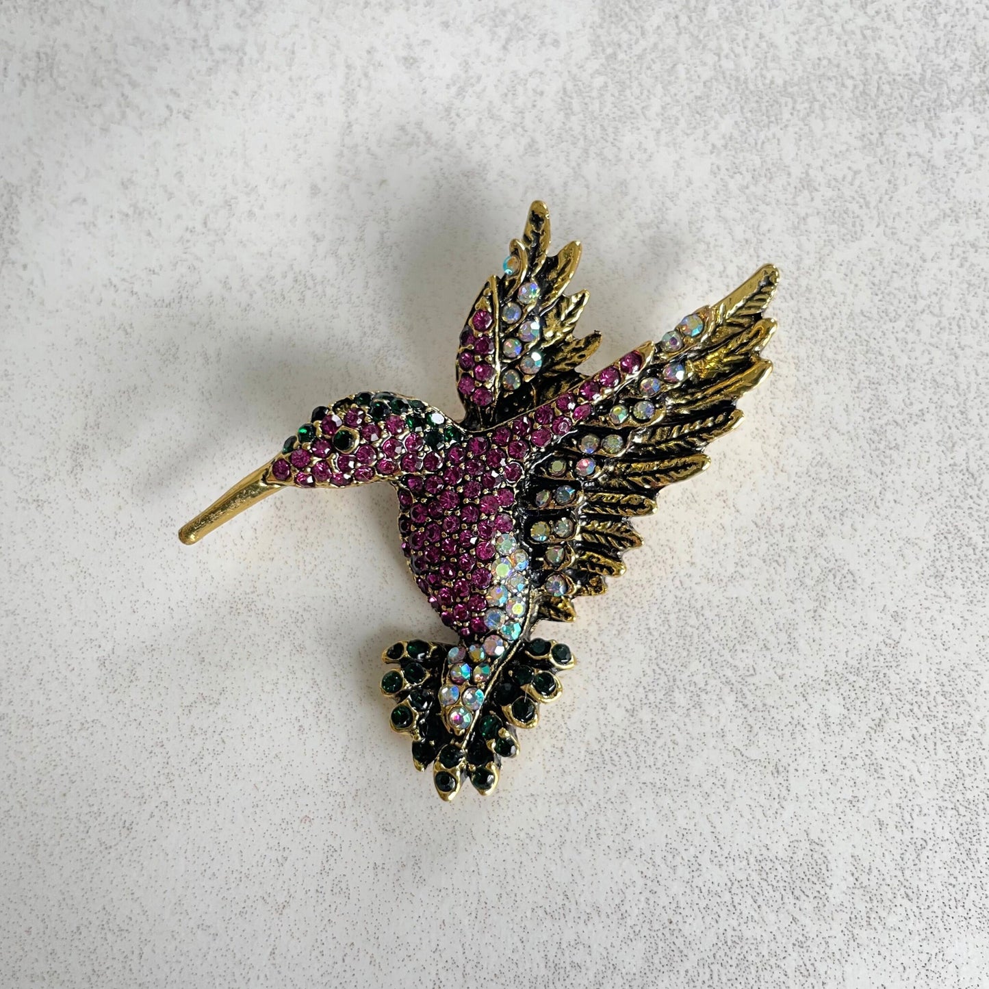 Vintage style pink and green hummingbird gold pin brooch