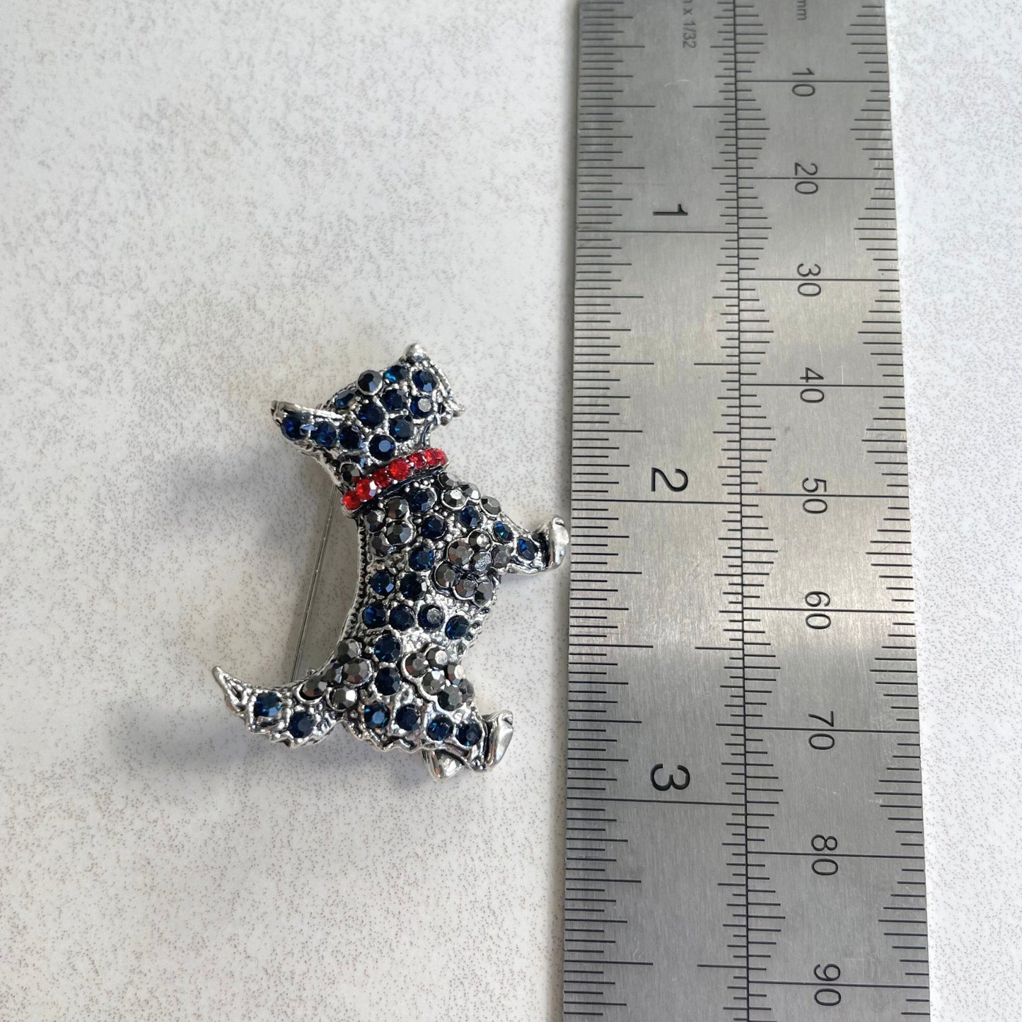 Charming little West terrier dog sapphire silver pin brooch