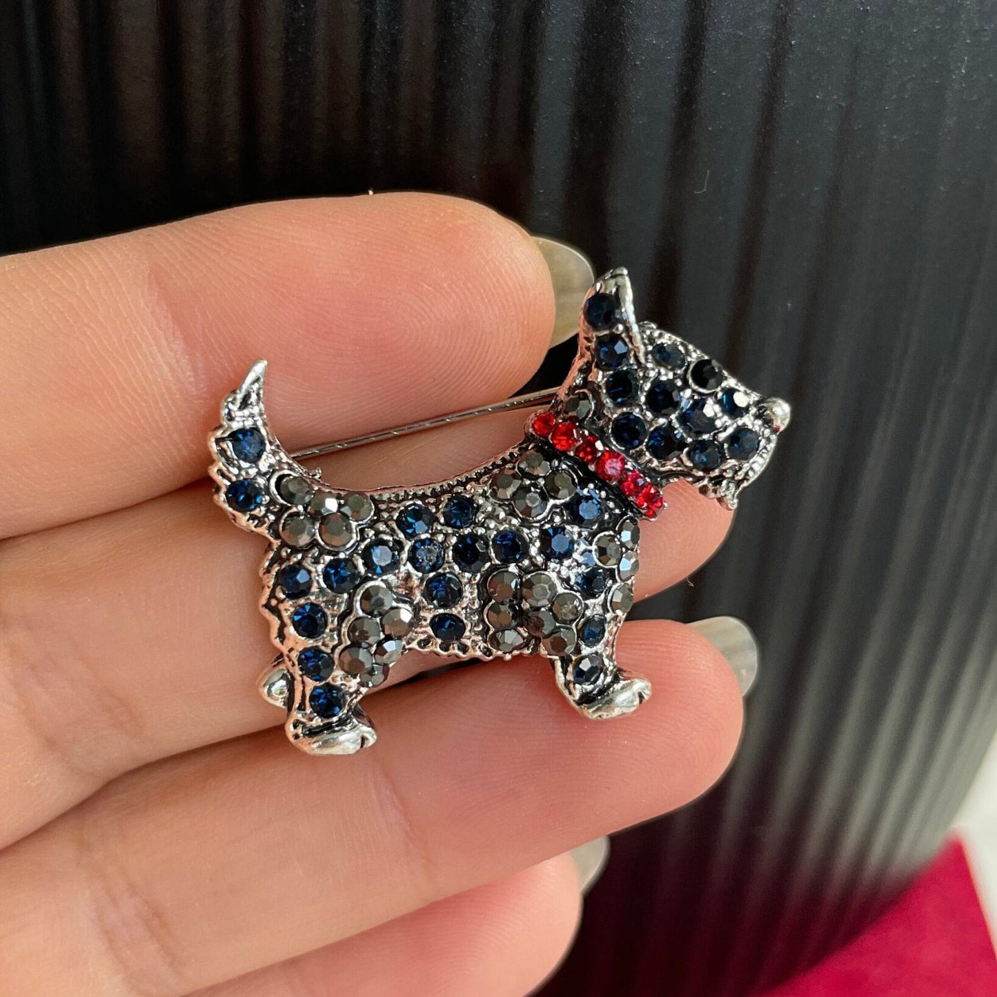 Charming little West terrier dog sapphire silver pin brooch