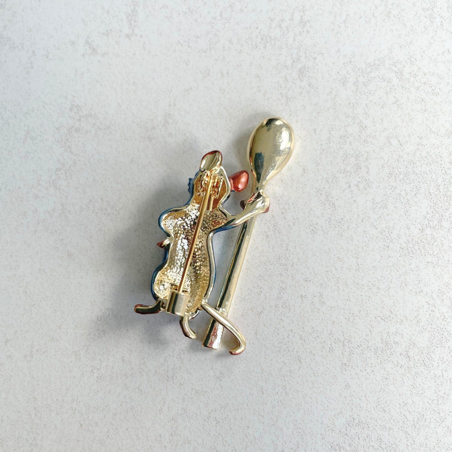 Charming little chef mouse gold pin brooch