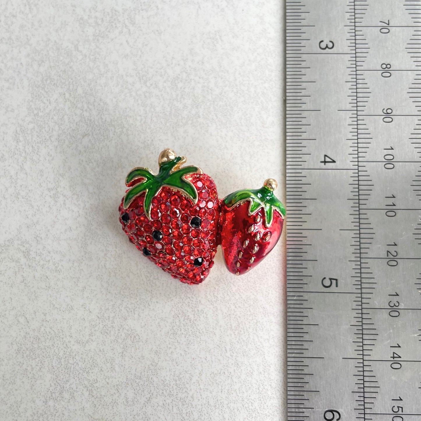 Retro red enamel strawberry gold pin brooch