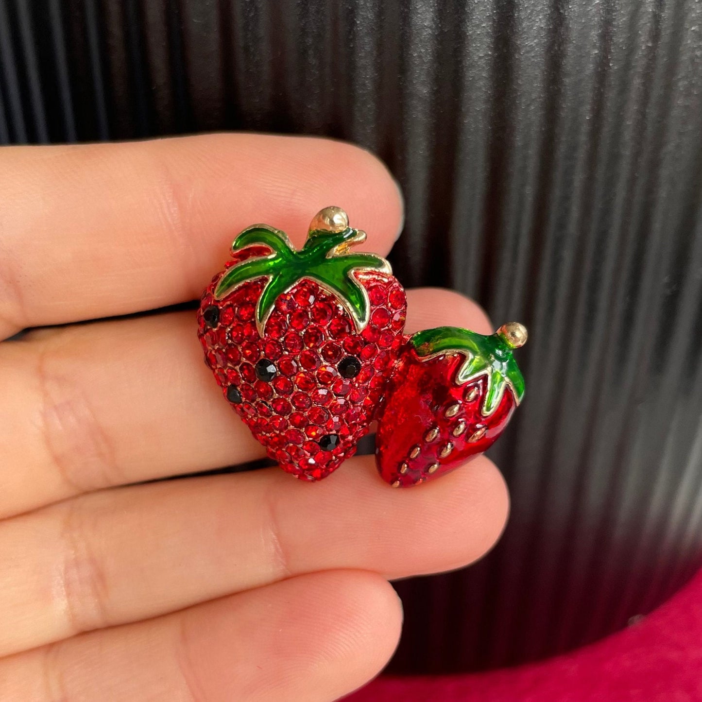 Retro red enamel strawberry gold pin brooch