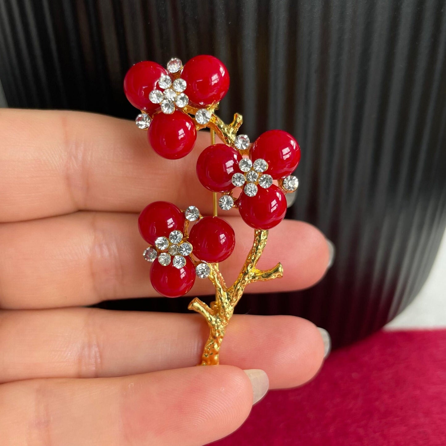 Charming red flower tree branch gold pin brooch