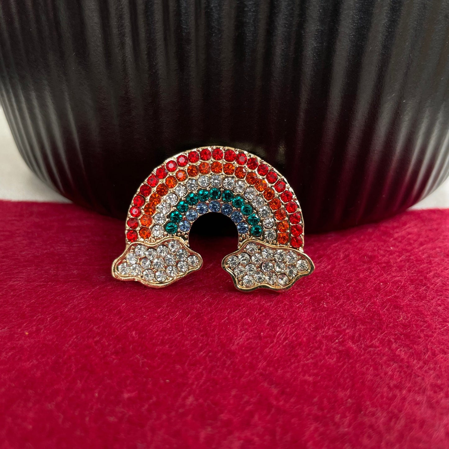 Charming rhinestone rainbow gold pin brooch