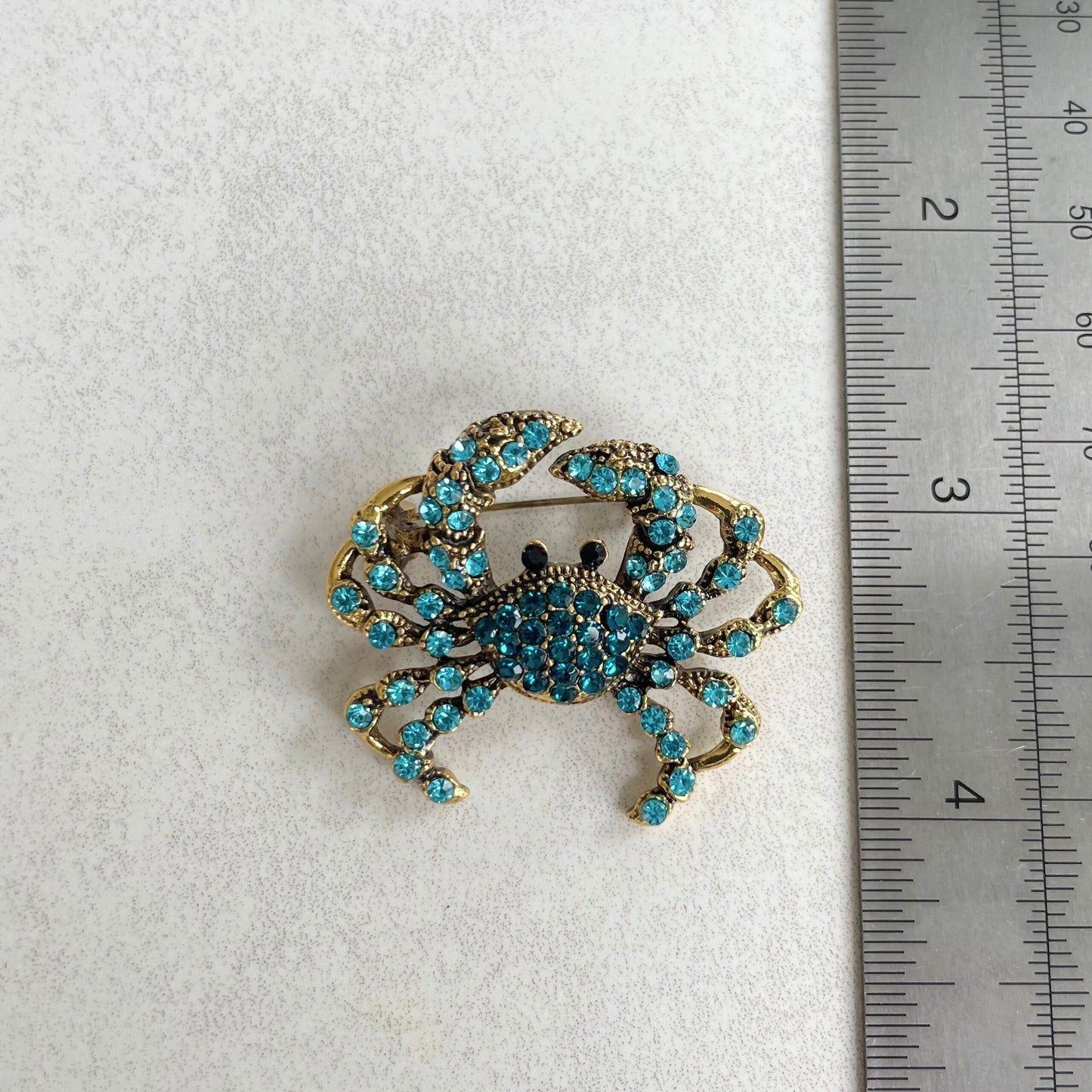 Turquoise crystals crab gold pin brooch