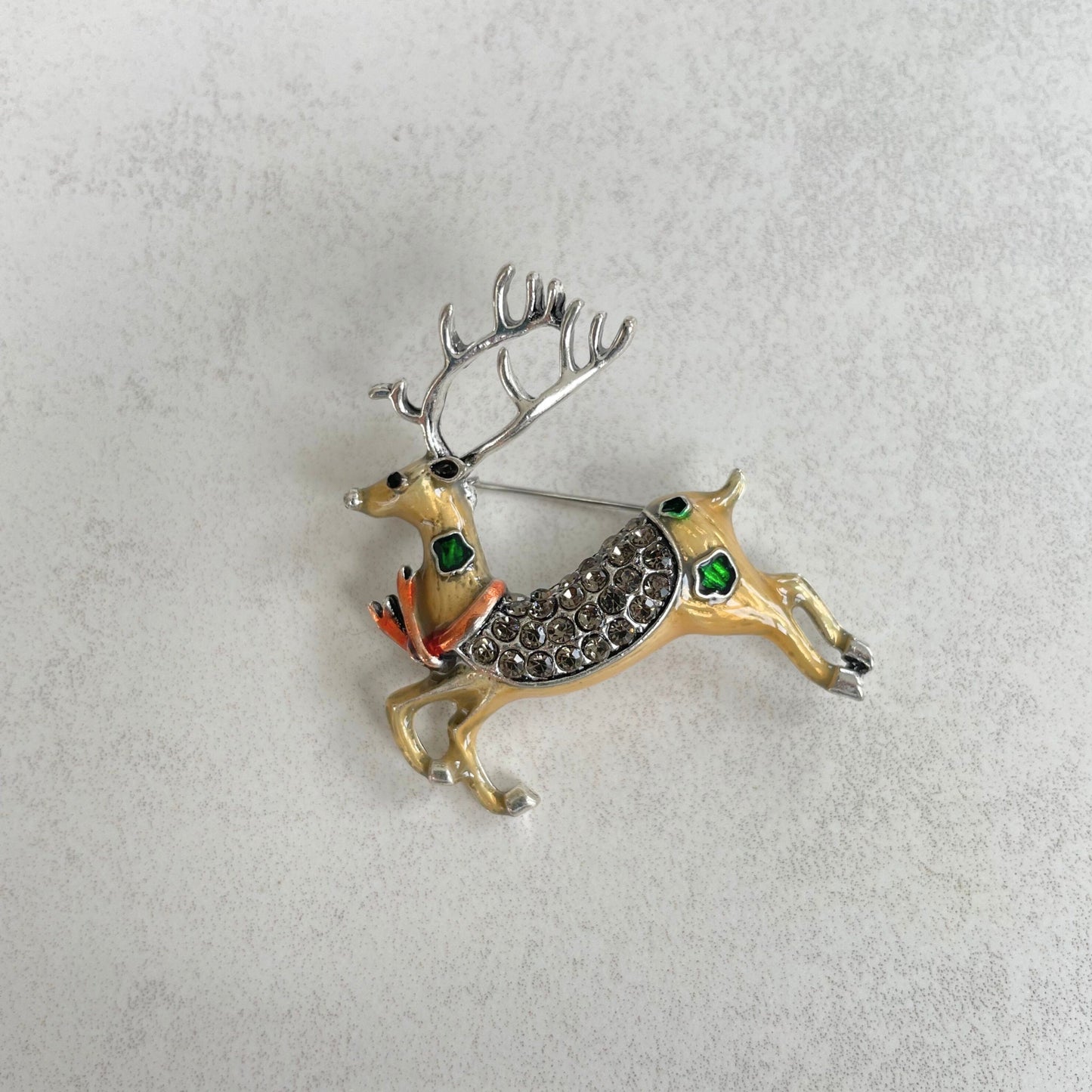 Charming reindeer silver pin brooch