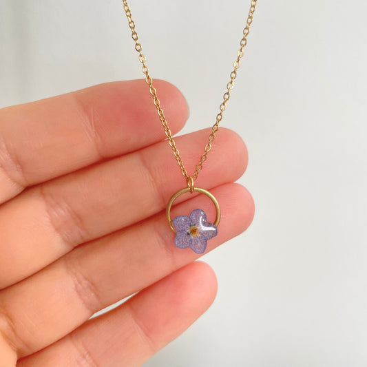 Forget Me Not Small Circle Necklace
