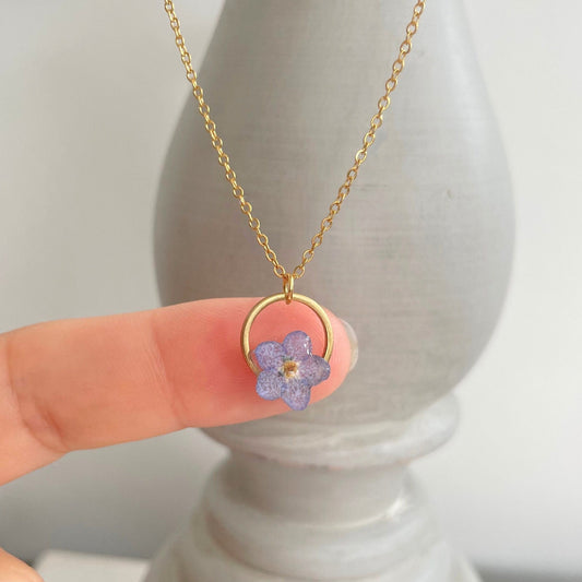 Forget Me Not Small Circle Charm Necklace