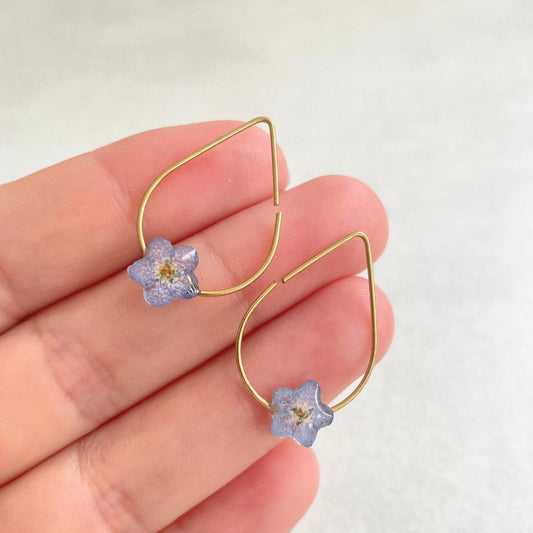 Dainty Real Forget Me Not Flower Charm Teardrop Hoop Earrings • Minimalist Natural Flower Earrings •Tiny Blue Flower Huggie Hoop Earrings