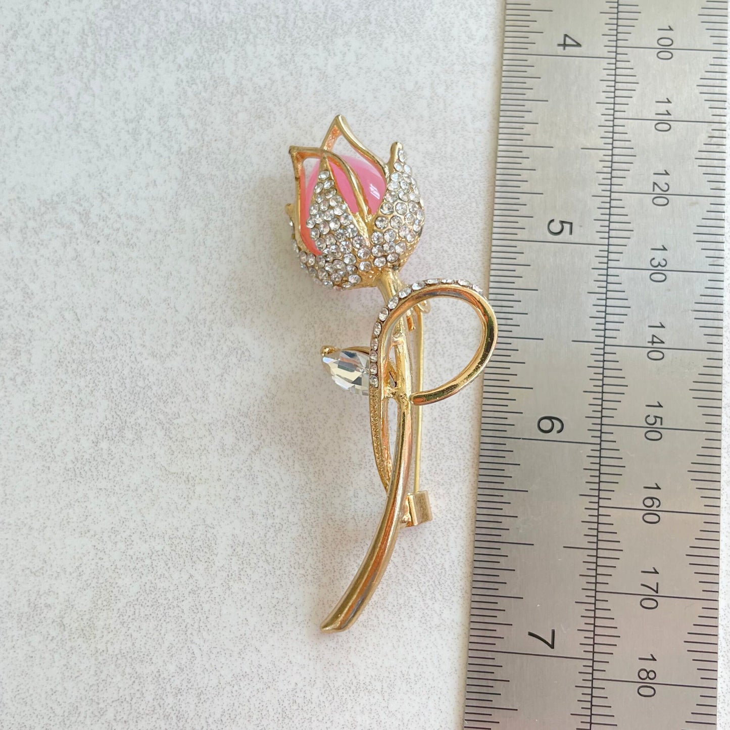 Delicate pink tulip flower gold pin brooch